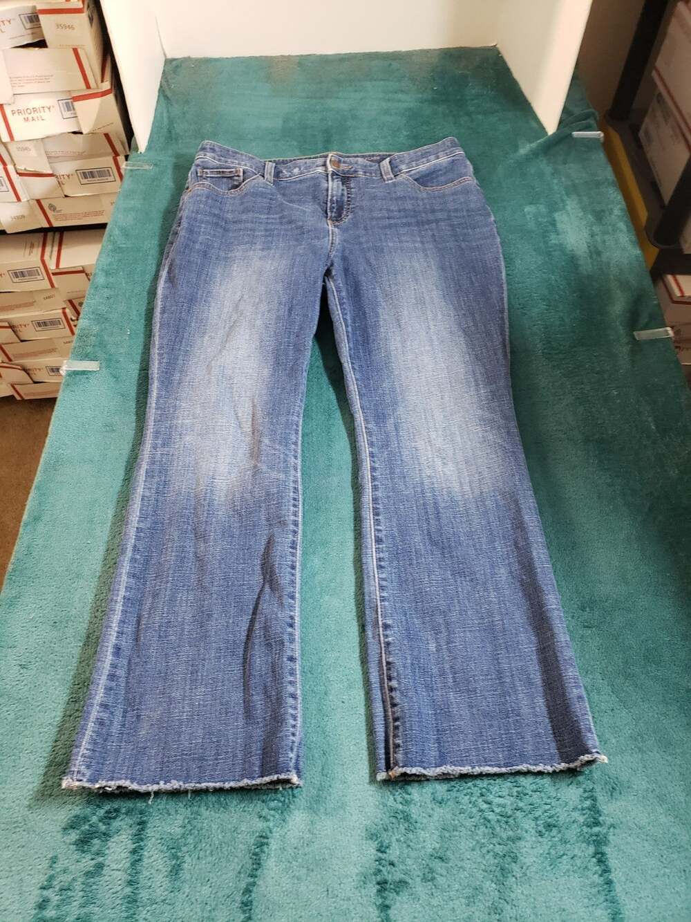 Chicos Jeans Size 1 US Size 8 Womens Blue Pants Fray Hem Girlfriend Kick Flare